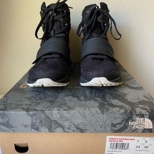 Women’s Raedonda Boot Sneaker Mid